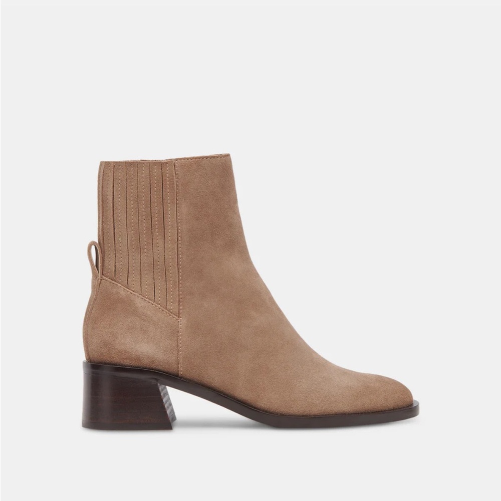 NEW IN BOX Dolce Vita Libby H2O boots in truffle suede